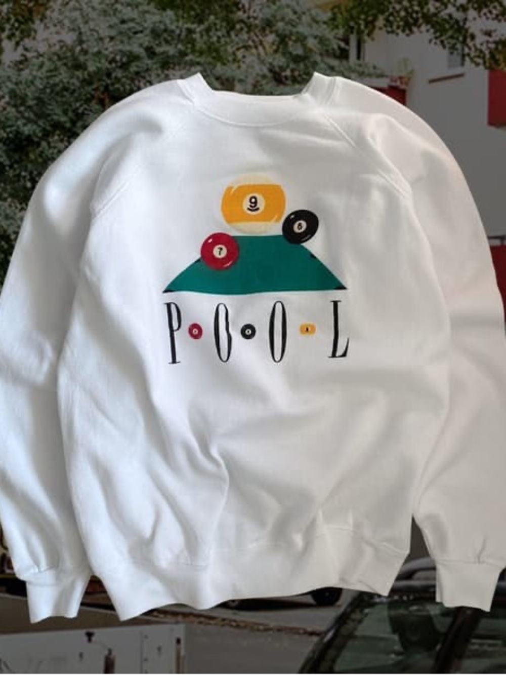 Vintage White Pool Graphic Crewneck Sweatshirt - Casual Men’s Pullover